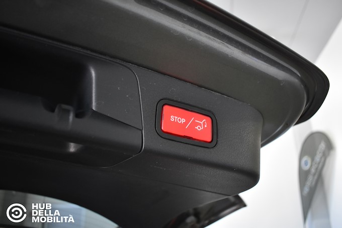 MERCEDES-BENZ GLB 200 d Automatic Premium